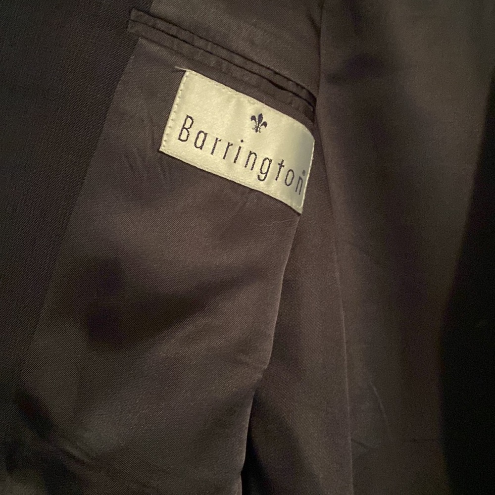Barrington Men’s 2 piece Suit - Picture 5 of 10